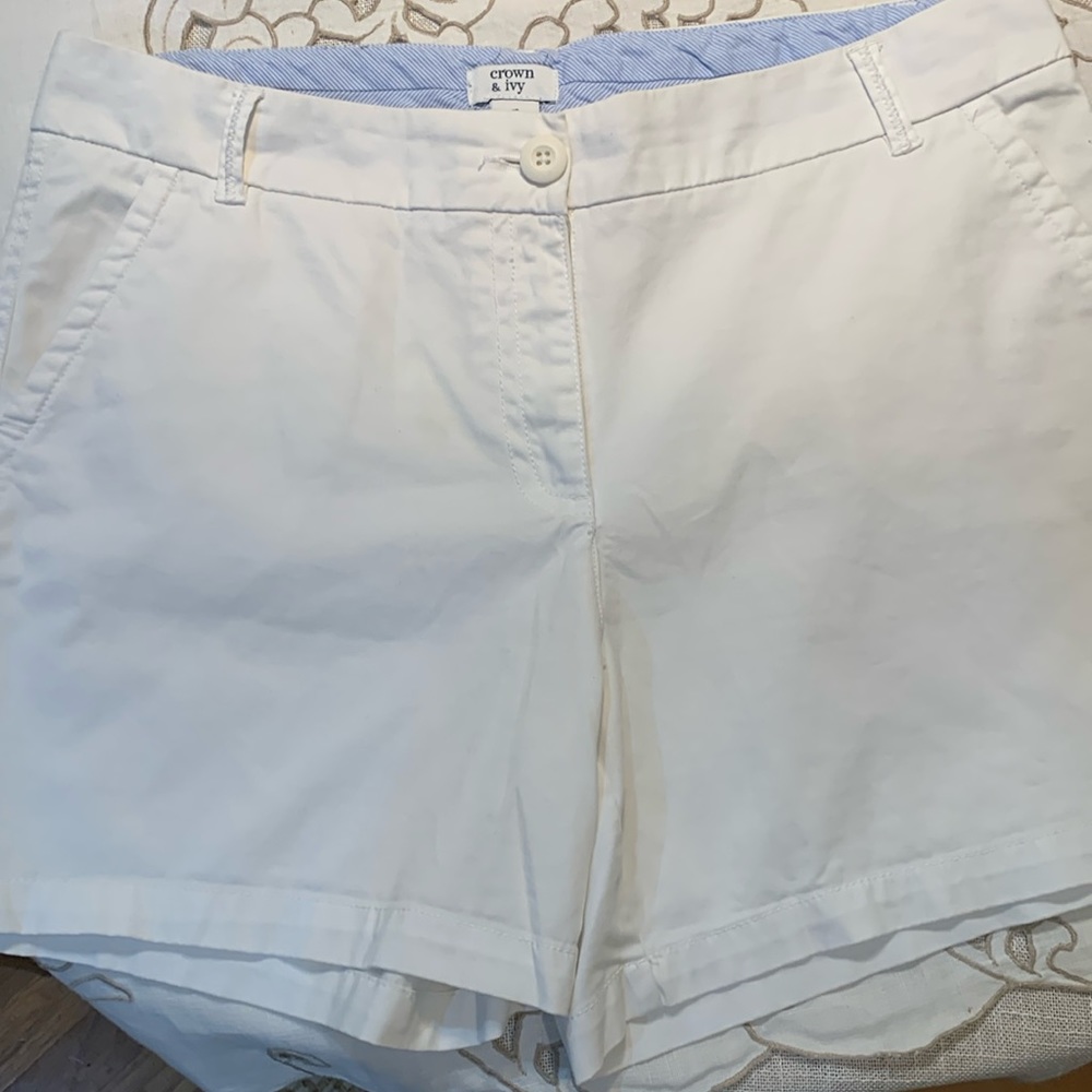 Women’s Crown & Ivy Shorts EUC